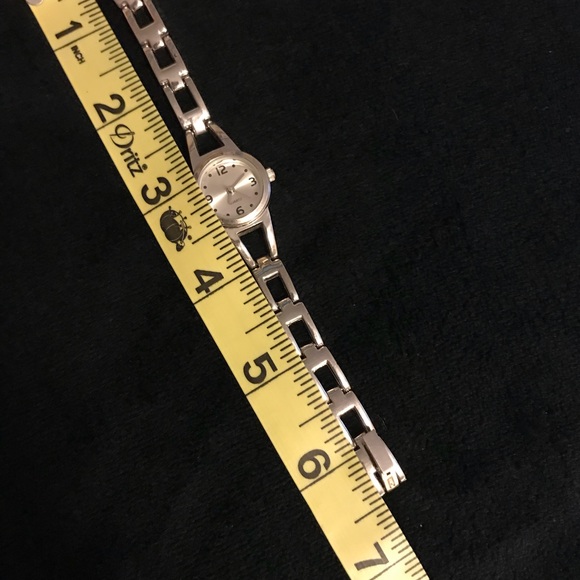 Ladies Silver Link Quartz Watch - Picture 6 of 6